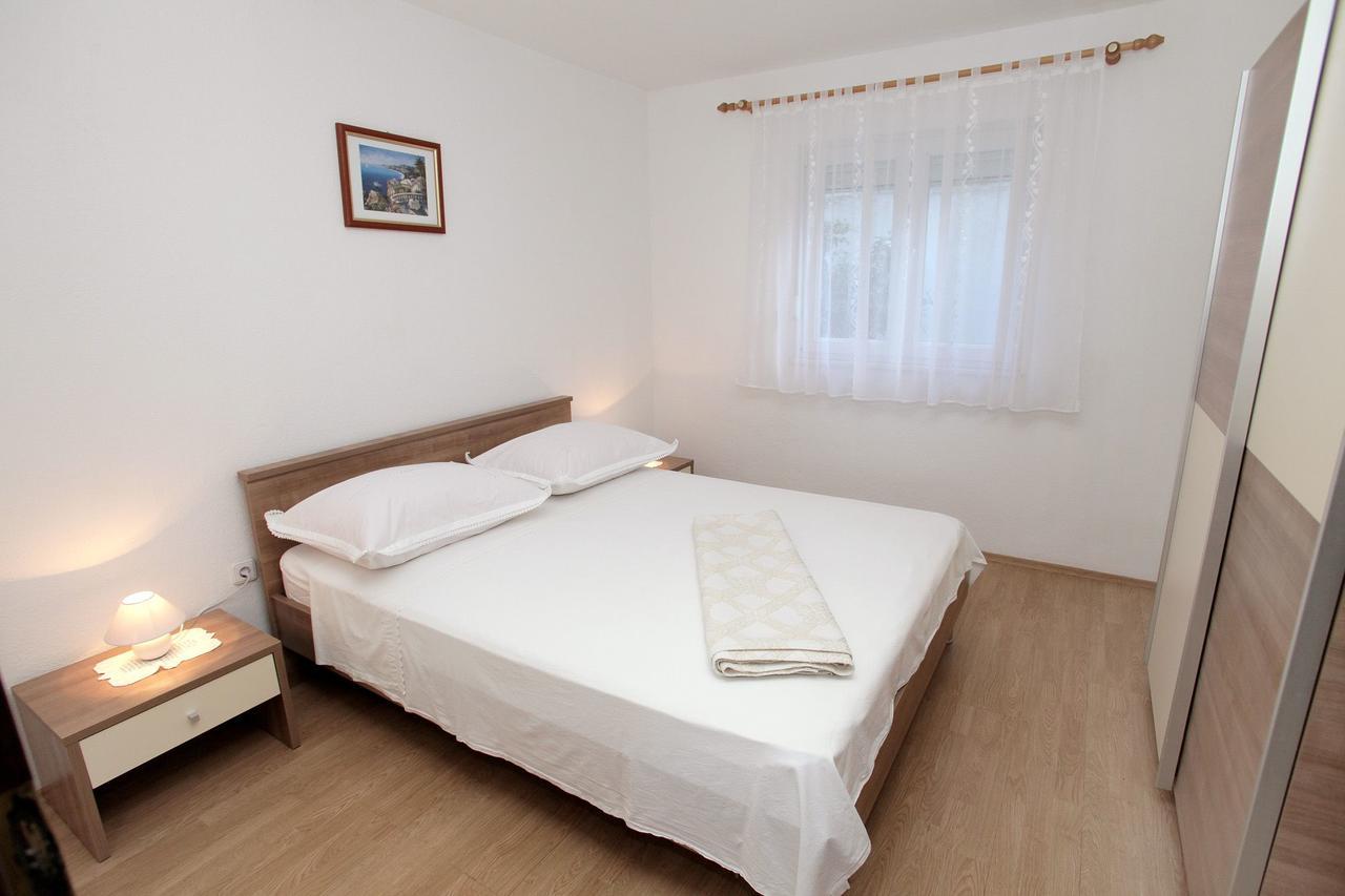 Apartments Iva Trogir Exterior foto