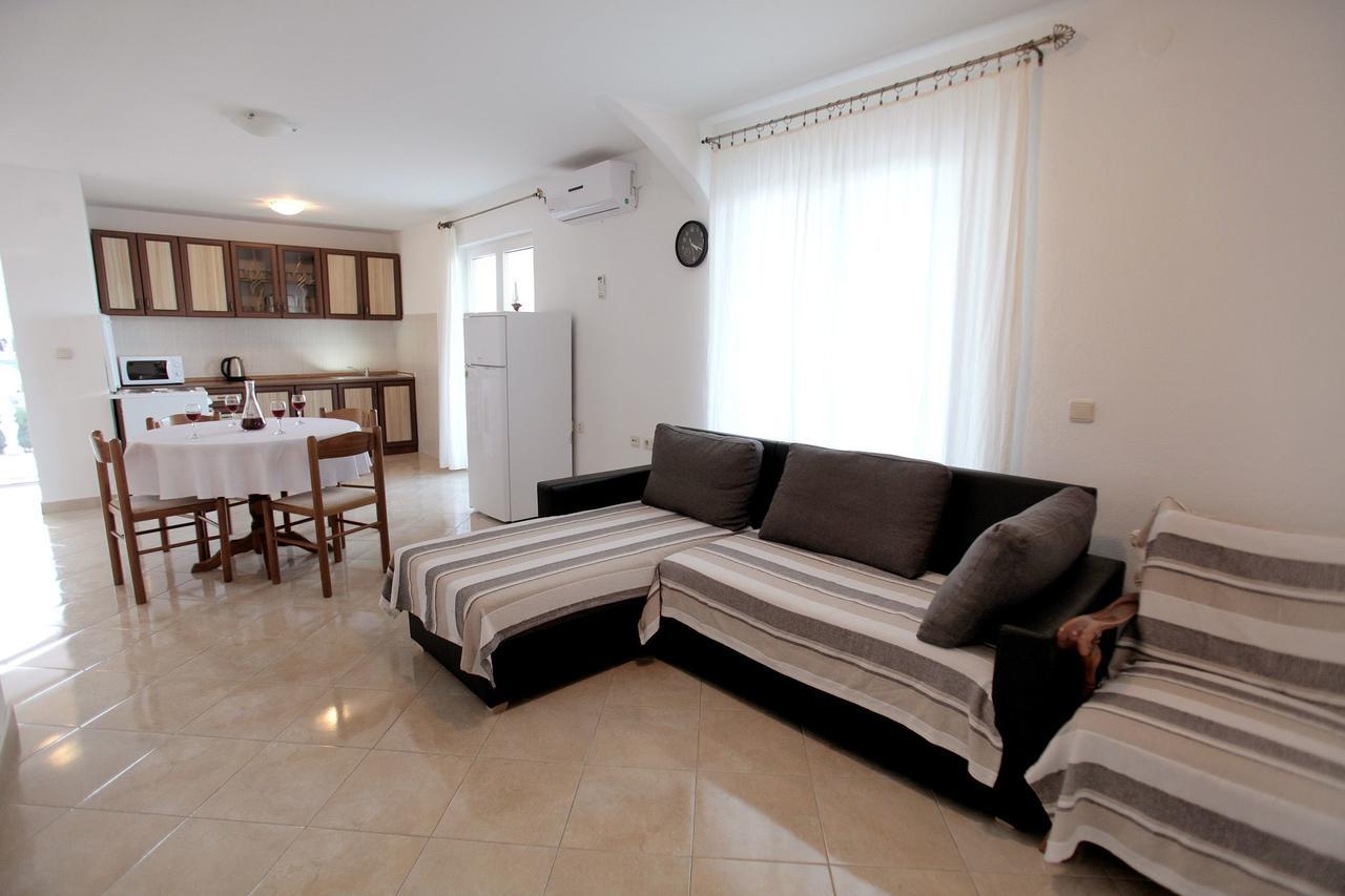 Apartments Iva Trogir Exterior foto